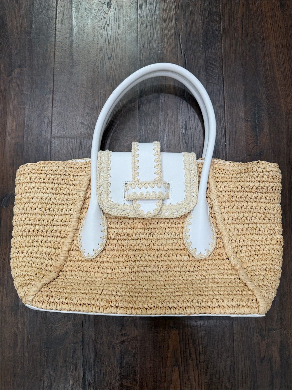 Pamela Munson Woven Straw Tote Bag with White Trim Like New